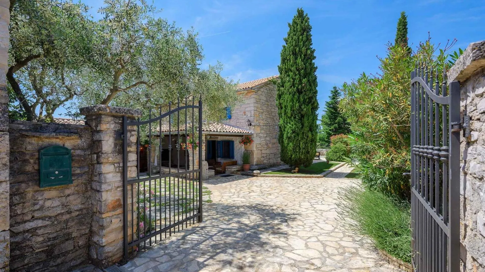 Holiday Home In Sveti Lovrec - Istrien 42149 Jakici